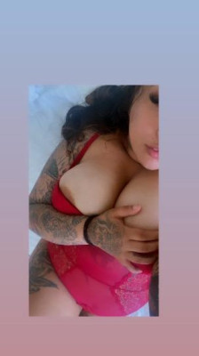 LIMITED time ONLY 💦😜😘 Everything is BIGGER in TEXAS 🍑😛