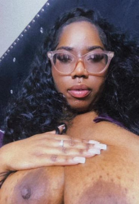 Ask me about my Rainy day SPECIAL 🌹🌹