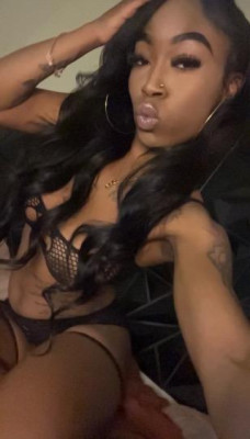 AVAILABLE NOW ! THE FAVORITE and THE BEST 💦. Young, pretty girl 😍. I can be your head doctor baby 👅.