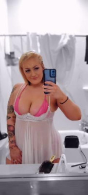 COCO DA ❄SNOWBUNNY🐰let me entertain you for the night im your fav. PAWG 🥰😘😍❤😏😏😏