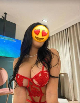 😍😍I’m a tall and thin girl who just arrived in town. I’m looking to enjoy special moments and I’m available all day.💦💦 Just contact me and I will be delighted to meet you.😍😍