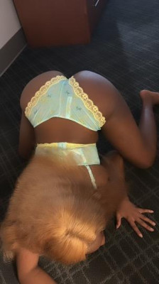 New In Town, Young & Ready For FUN😍