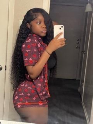 💦 come enjoy yourself with me 🥰