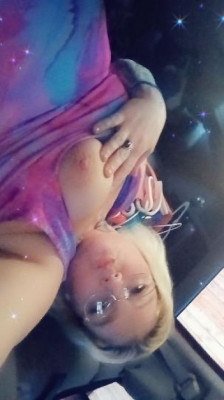 wet n wild wednesday 2 girl alert