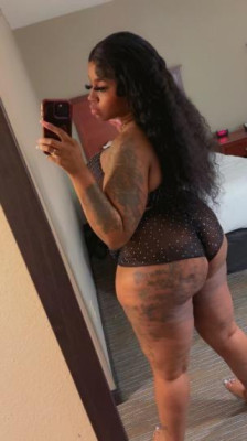 ((LAST NIGHT HERE)) READY TO CUM ALL OVER YOUR BIG 🍆 🥰 💦lets have some water wet, 💦smacking,slippery fun)) 🤩