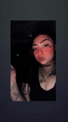 THICK SHORT BABY GIRL TATTED 🍑🥰👸