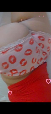 new thick latina 😝pretty face and FAT ASS 😝 come so you can cum on my baby face 🥵 hit me up daddies