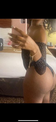 pretty brownskin😘 outcall available !